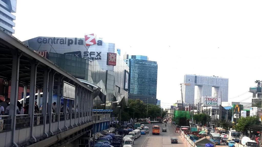 Iyarin@Tuk Chang Ratchayothin Hotel Bangkok Exterior foto